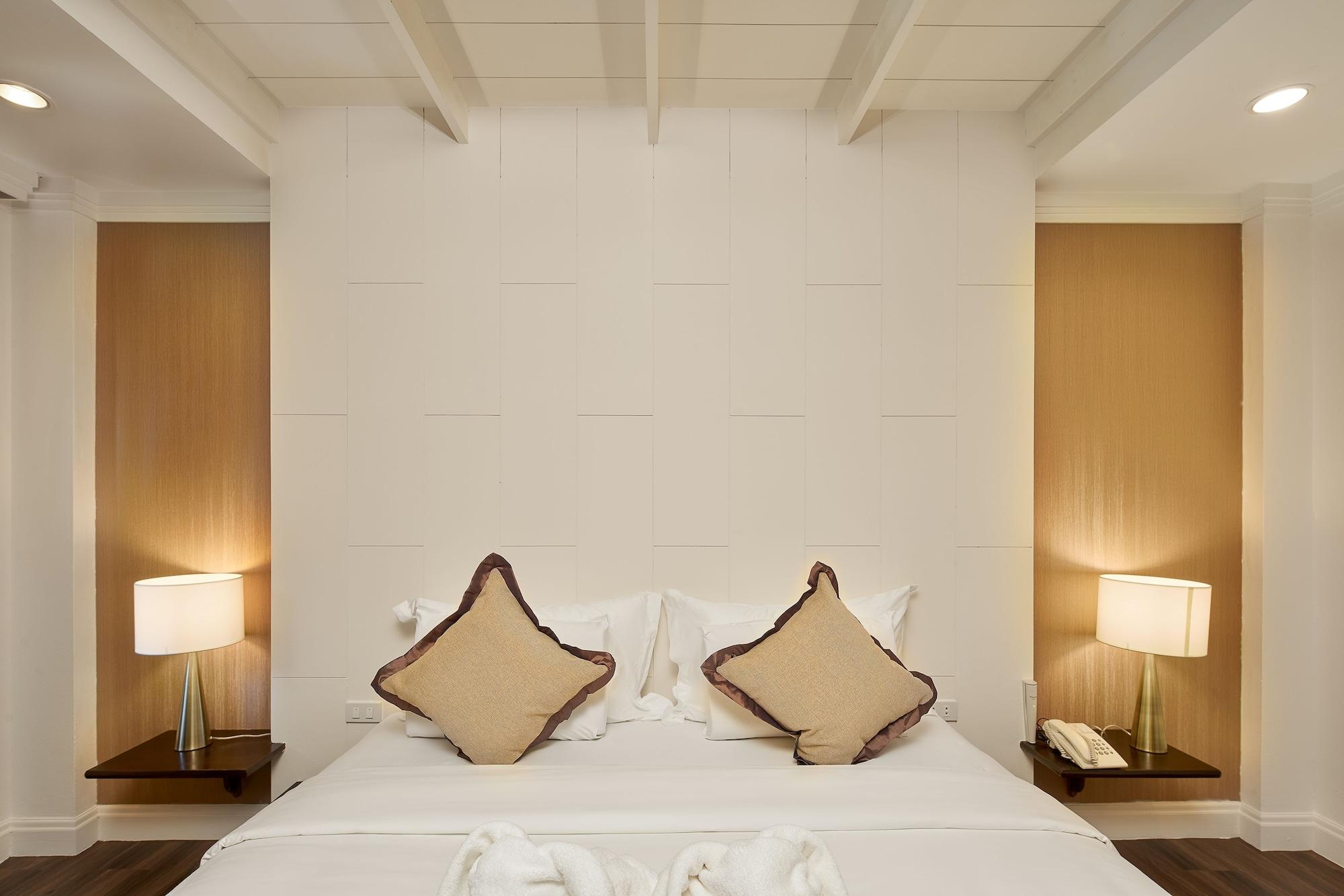 Floral Hotel Ayatana Чиангмай Экстерьер фото