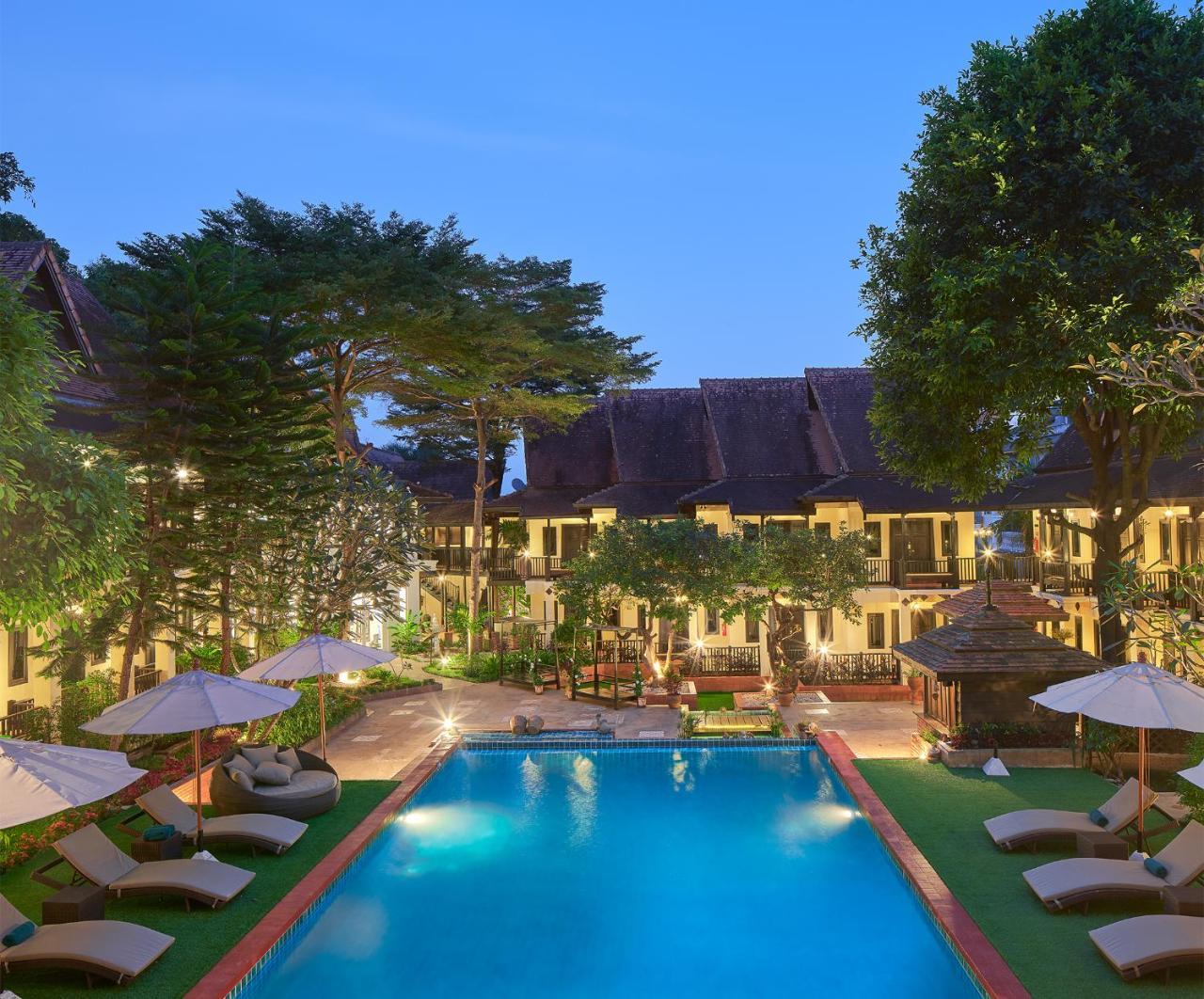 Floral Hotel Ayatana Чиангмай Экстерьер фото